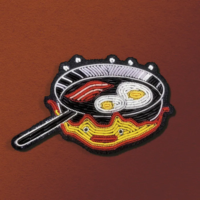 Maison Ghibli Embroidered Jewel Brooch Frying Pan - Howl’s Moving Castle | Pins