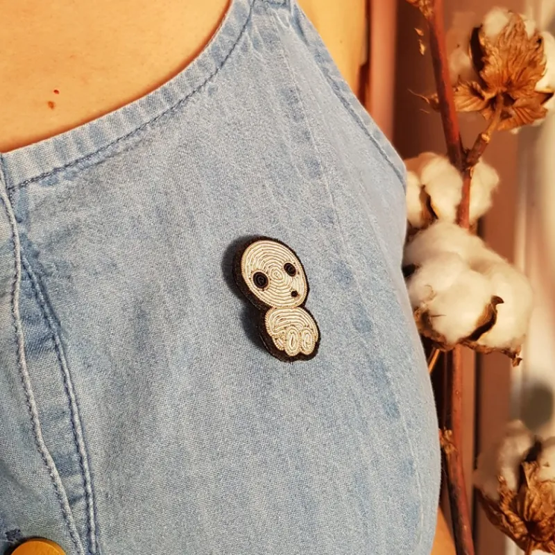 Maison Ghibli Embroidered Jewel Brooch Seated Kodama - Princess Mononoke | Pins
