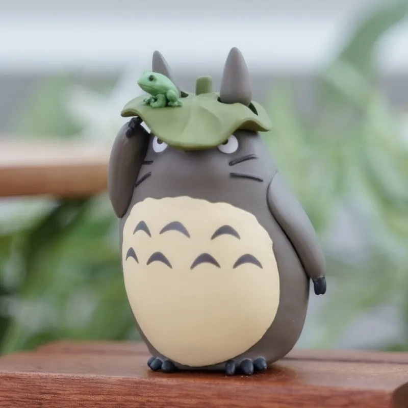 Maison Ghibli Kumukumu 3D Puzzle Big Totoro with leaf - My Neighbor Totoro | Jigsaw Puzzle