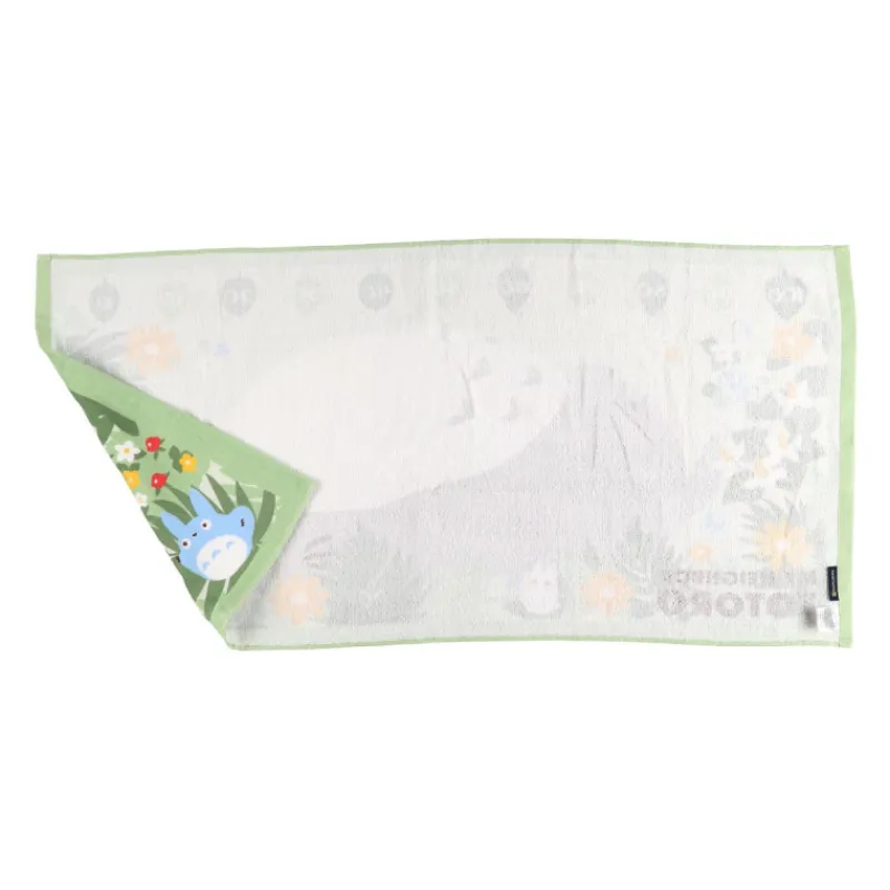 Maison Ghibli Large Scale Towel Totoro takes a break 60x120 cm - My Neighbor Totoro | Household Linen