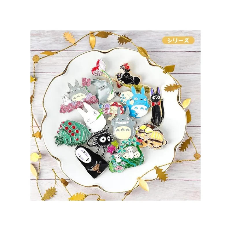 Maison Ghibli Metal Brooch Small Totoro - My Neighbor Tororo | Pins