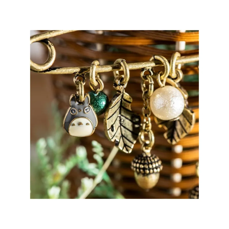 Maison Ghibli Safety Pin brooch Totoro & Leaves - My Neighbor Totoro | Accessories | Jewellery