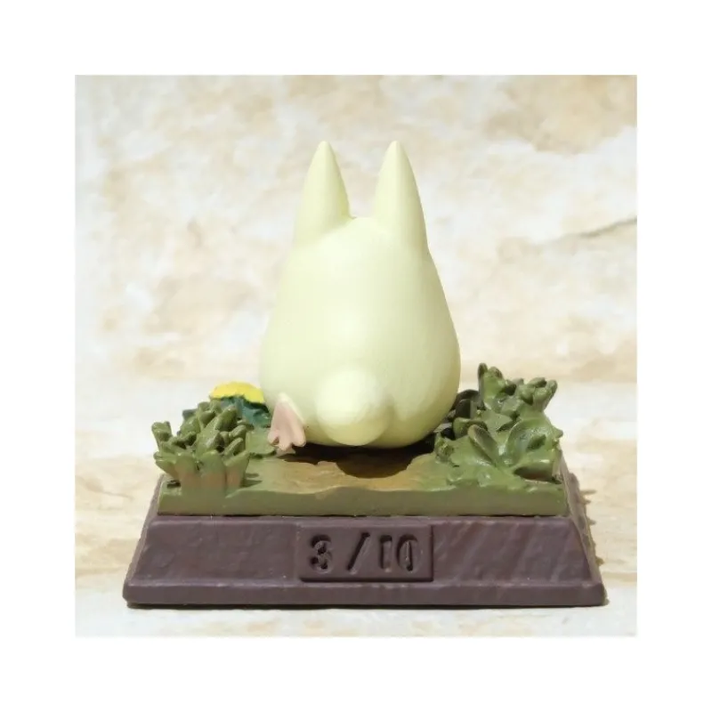 Maison Ghibli Stop Motion Collection Totoro Fast Walk Small Totoro Pose 3 - My Neighbor Totoro | Statues